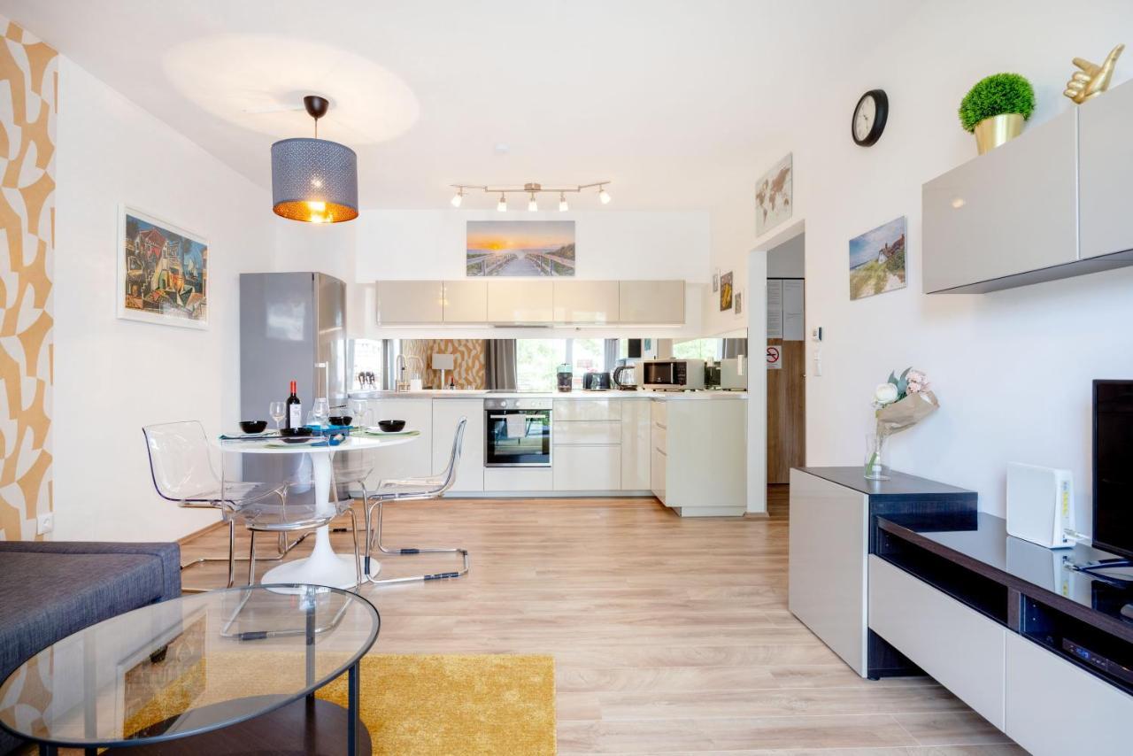 בודפשט Feel Home Superior # Free Parking # Balcony # Ac מראה חיצוני תמונה